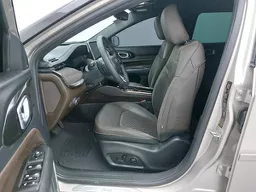 Jeep Commander