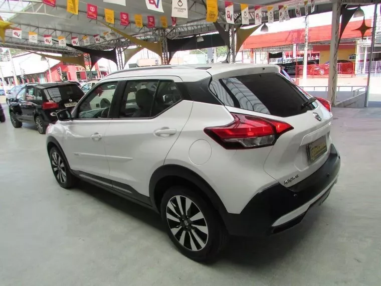 Nissan Kicks Branco 10