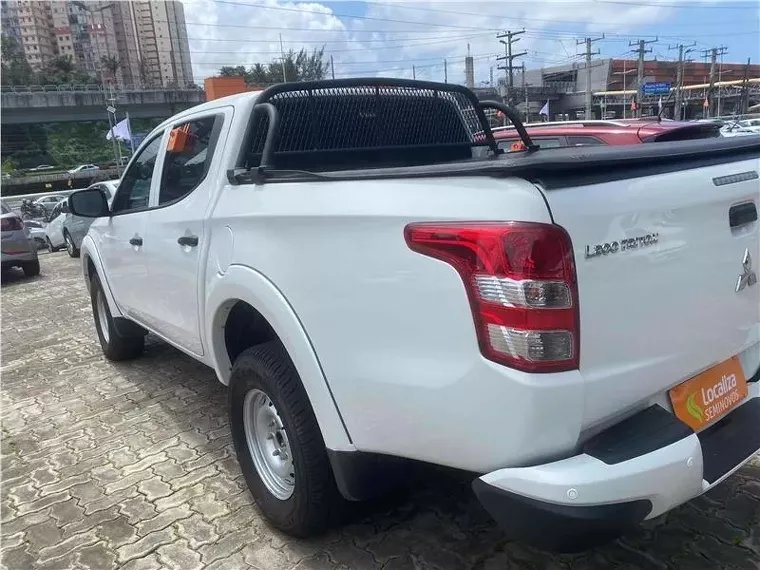 Mitsubishi L200 Triton Branco 10