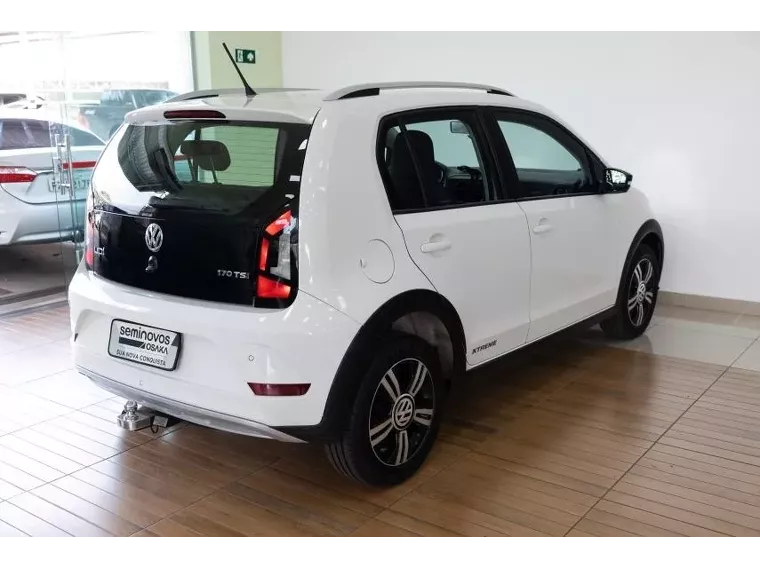 Volkswagen UP Branco 6