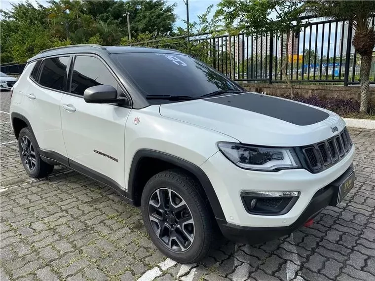 Jeep Compass Branco 19