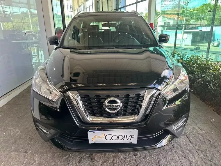 Nissan Kicks Preto 8