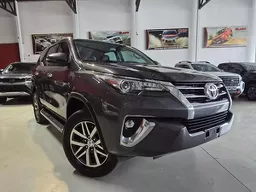 Toyota Hilux SW4