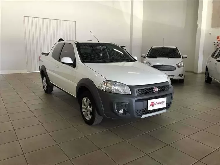 Fiat Strada Branco 1