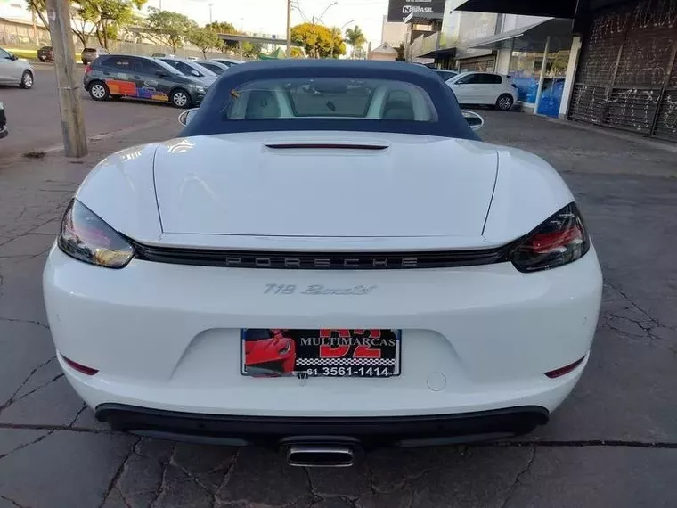 Porsche 718 Branco 12