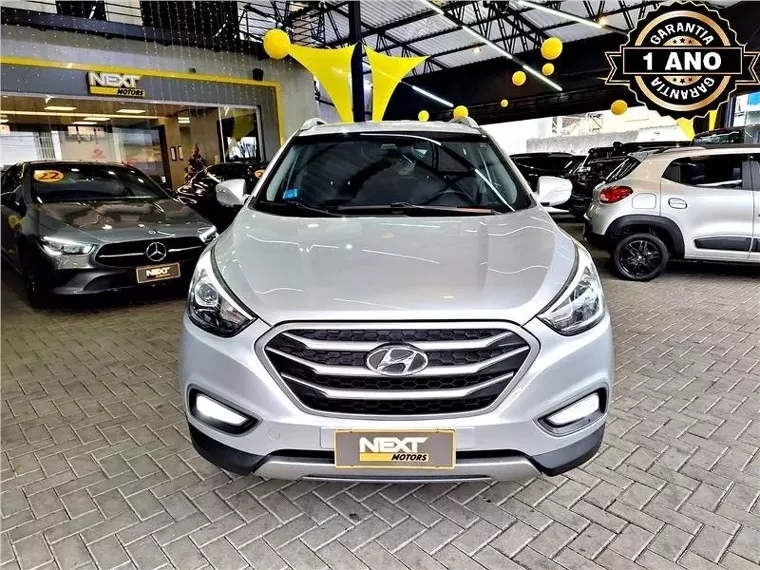 Hyundai IX35 Prata 18