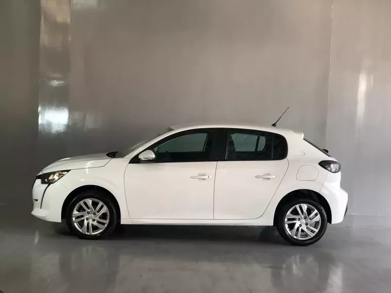 Peugeot 208 Branco 15