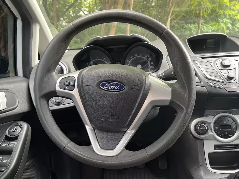 Ford Fiesta Branco 7