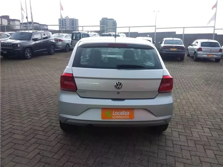 Volkswagen Gol Prata 5