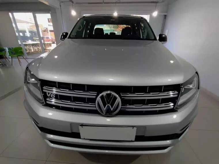 Volkswagen Amarok Prata 3