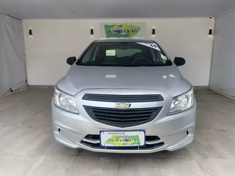 Chevrolet Onix Prata 6