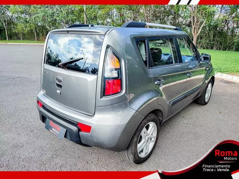 KIA Soul Cinza 16