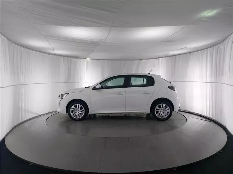 Peugeot 208 Branco 18