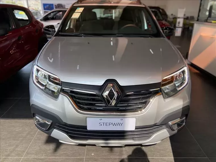 Renault Sandero Prata 1