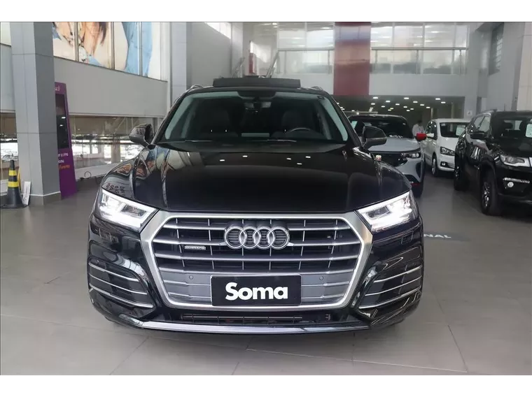 Audi Q5 Preto 8