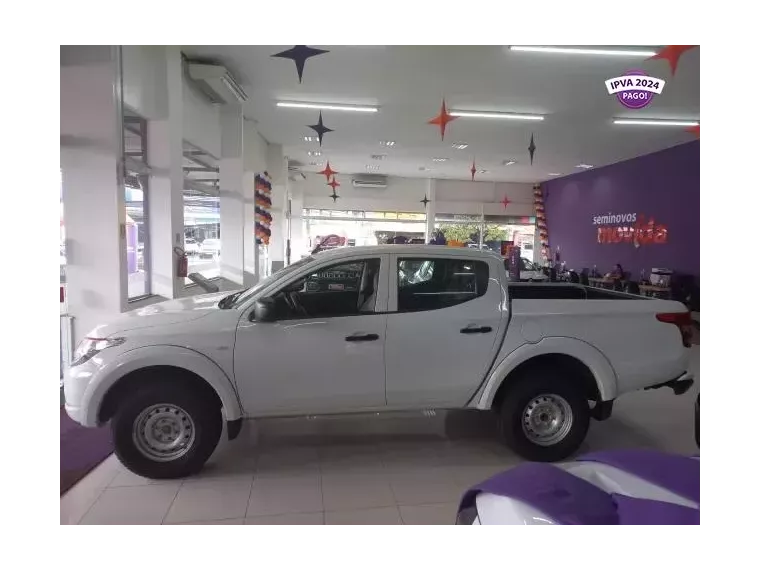 Mitsubishi L200 Branco 7