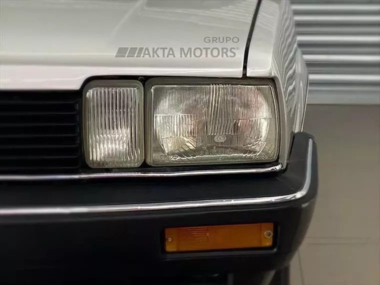 Volkswagen Santana Prata 2