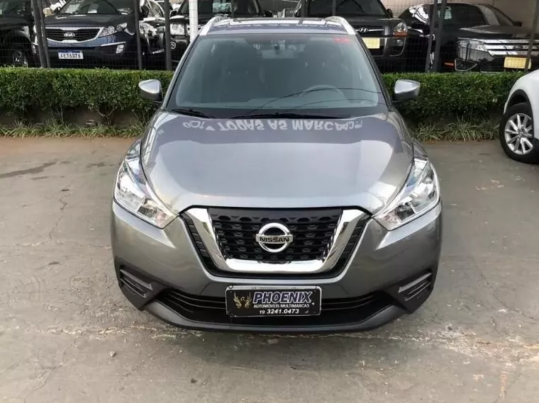 Nissan Kicks Cinza 3