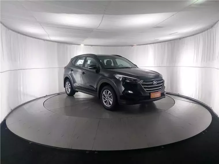 Hyundai Tucson Preto 17