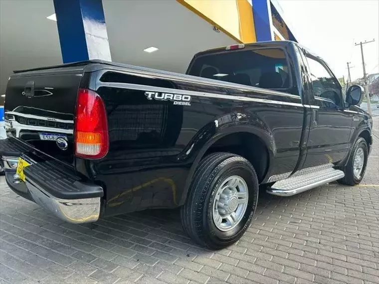 Ford F-250 Preto 4