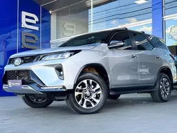 Toyota Hilux SW4