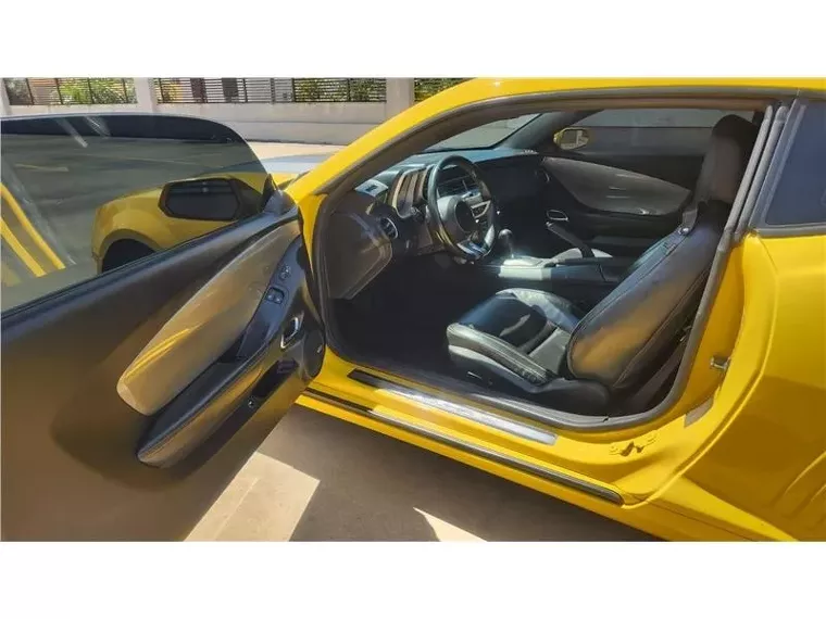 Chevrolet Camaro Amarelo 19