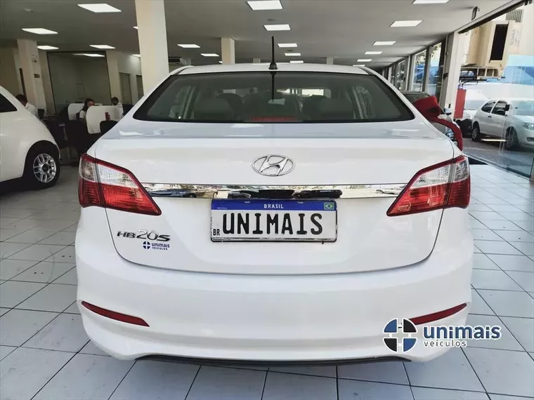 Hyundai HB20S Branco 15