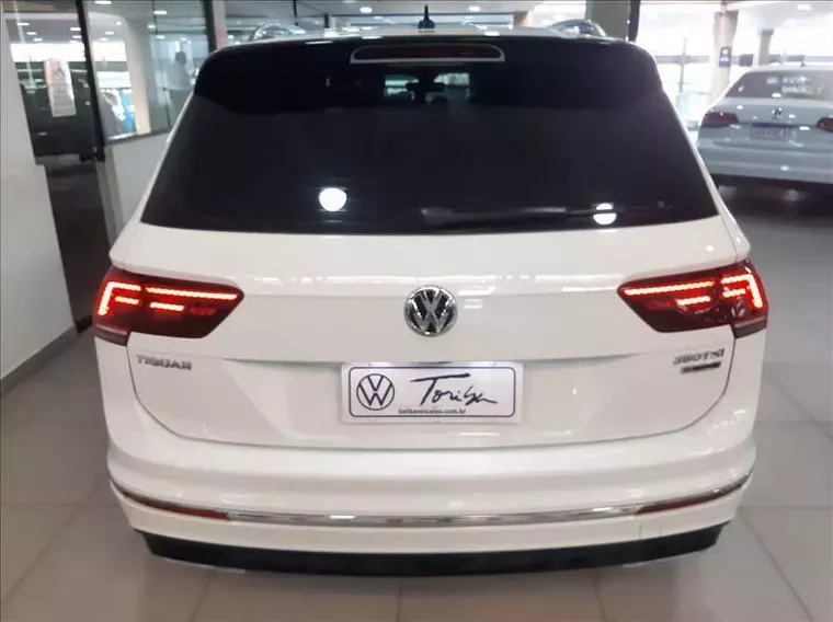 Volkswagen Tiguan Branco 14