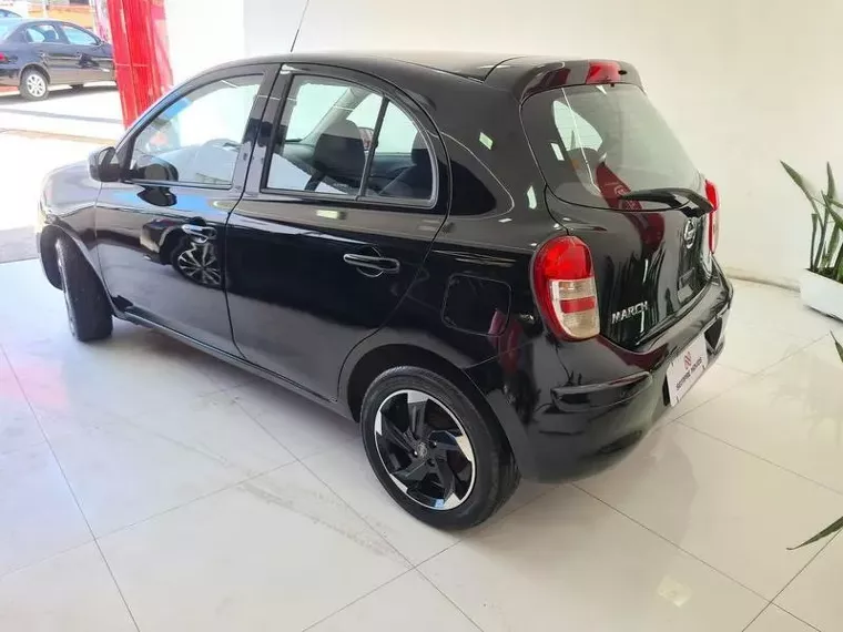 Nissan March Preto 3