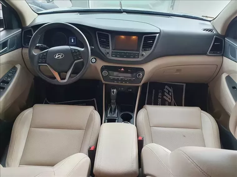 Hyundai Tucson Branco 3