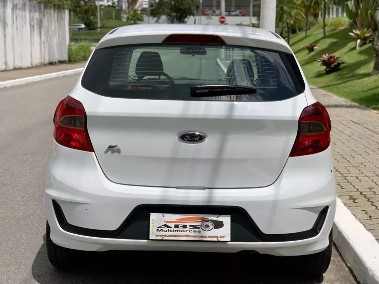 Ford KA Branco 13