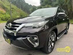 Toyota Hilux SW4