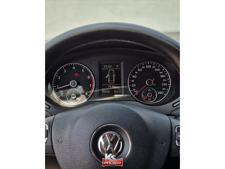 Volkswagen Jetta Preto 9