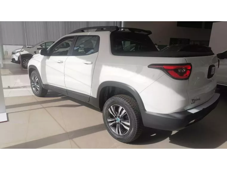 Fiat Toro Branco 5