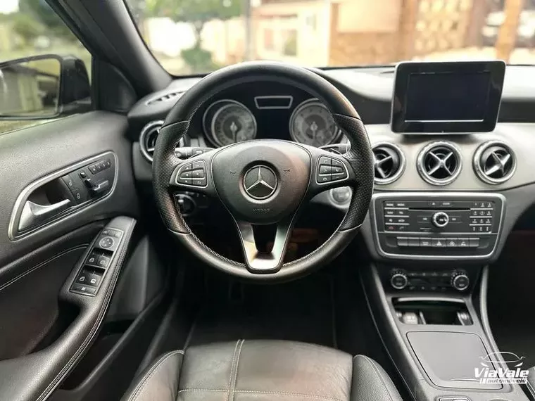 Mercedes-benz GLA 200 Preto 3