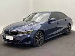 BMW 320i