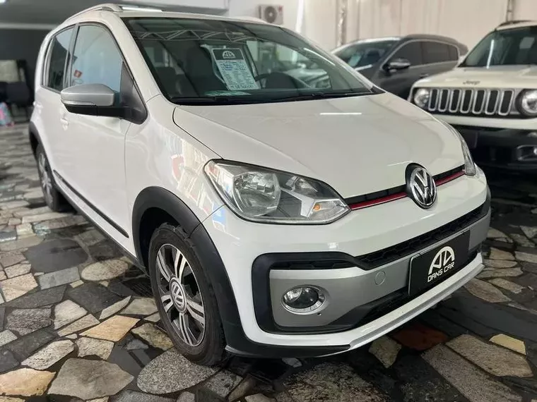 Volkswagen Cross UP Branco 9