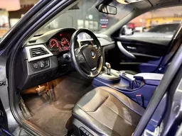BMW 320i