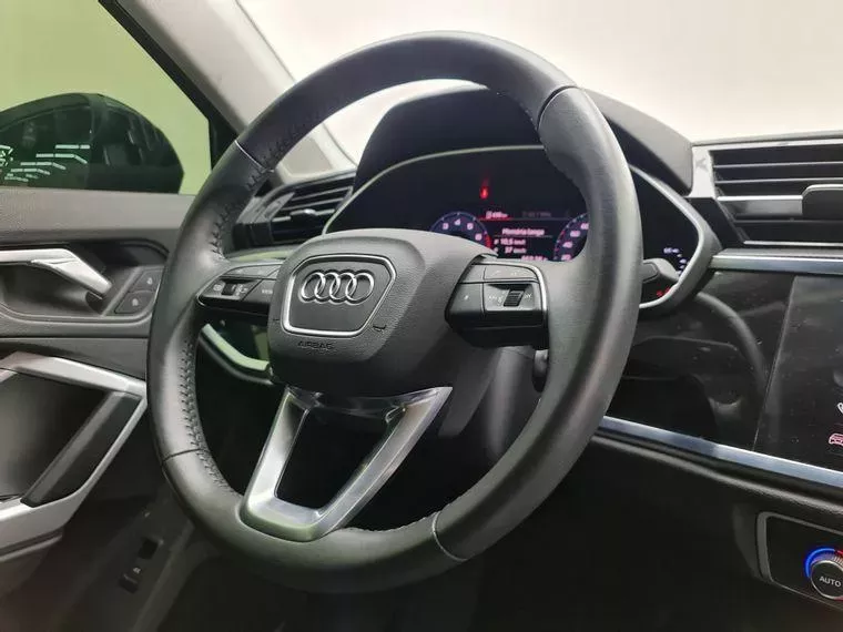 Audi Q3 Preto 12