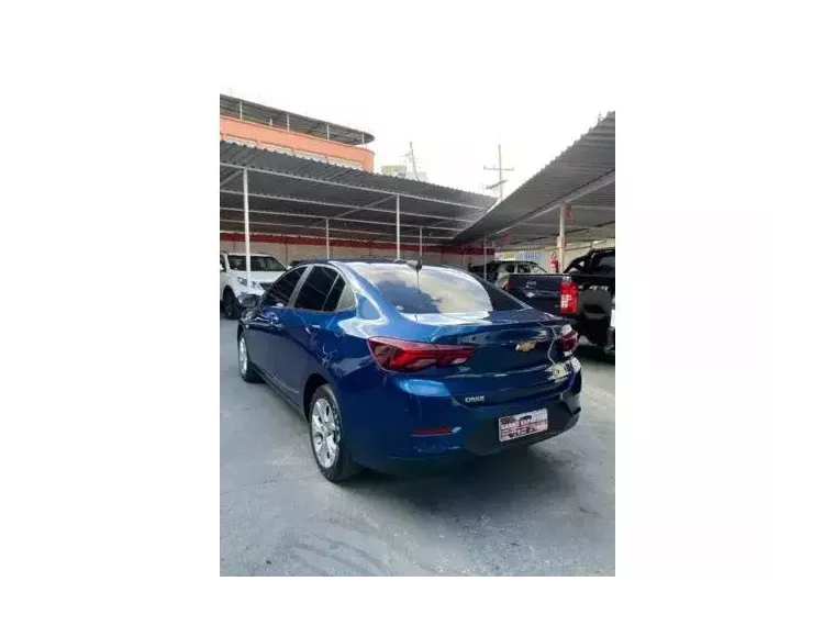 Chevrolet Onix Azul 4