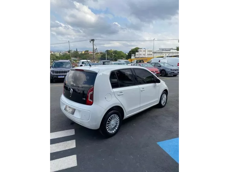 Volkswagen UP Branco 5