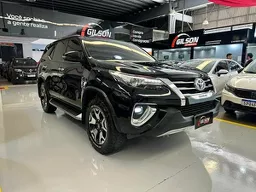 Toyota Hilux SW4