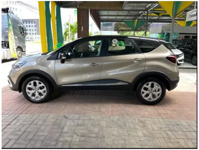 Renault Captur Bege 13