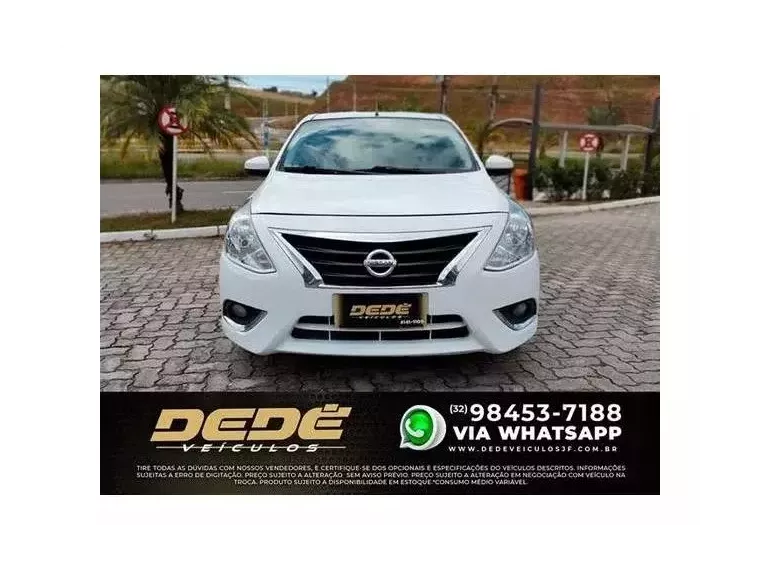 Nissan Versa Branco 1