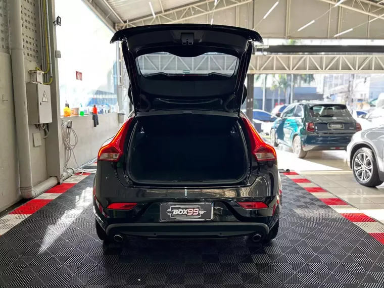 Volvo V40 Preto 16