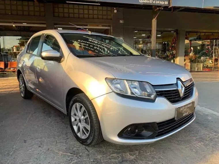 Renault Logan Prata 1