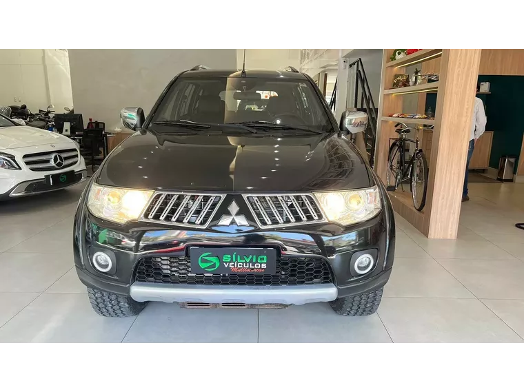 Mitsubishi Pajero Preto 4