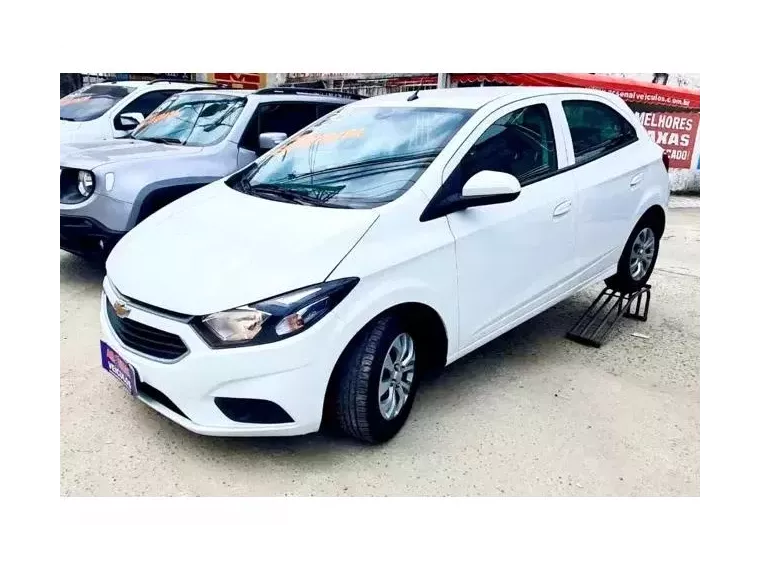 Chevrolet Onix Branco 2