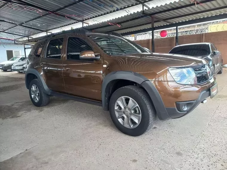 Renault Duster Marrom 10