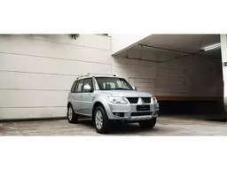 Mitsubishi Pajero TR4